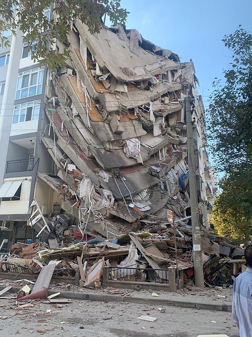 İzmir'deki Depremle İlgili Korkunç İddia: Bayraklı'da Yalnızca Bir Tarafı Çöken Binanın Kolonları Kesildi mi?