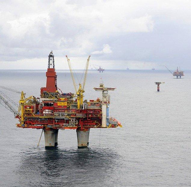 2. Norveç'in petrol sermayesi 1 trilyon doların üzerinde bir değere sahiptir.