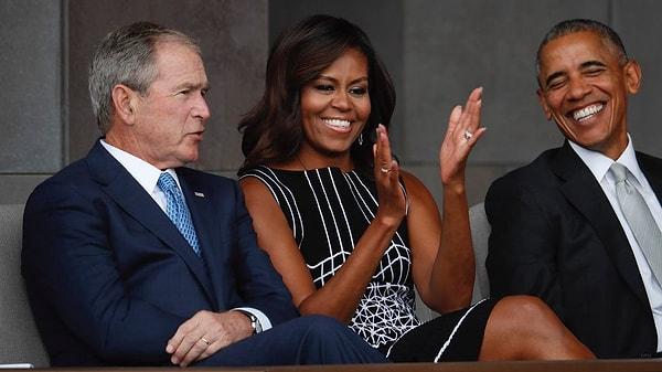 13. Michelle Obama ve George W. Bush katıldıkları çoğu etkinlikte koltukları yan yana seçiyorlar, şeker veya benzeri atıştırmalıkları paylaşıyorlar.