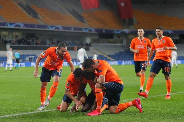 İkinci yarıda iki ekip de girdikleri pozisyonları gole çeviremedi ve Medipol Başakşehir, tarihi bir galibiyete imza attı.