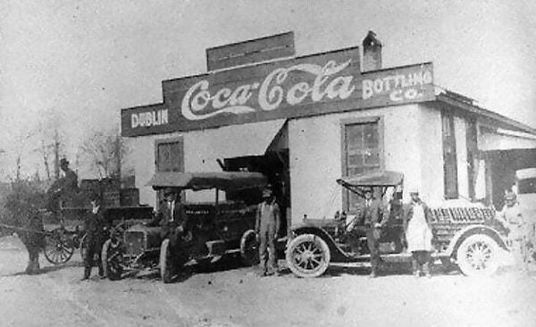 1. Coca-Cola, 1886: