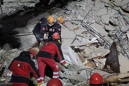 Deprem Soruşturması: İzmir'de Müteahhitlerin de Aralarında Bulunduğu 7 Kişi Tutuklandı