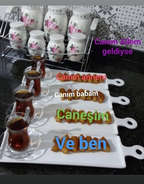 Yemek Paylaşımlarına Yazdıkları Tuhaf Yazılarla Bizlere Bambaşka Dünyalardan Seslenen Kişiler