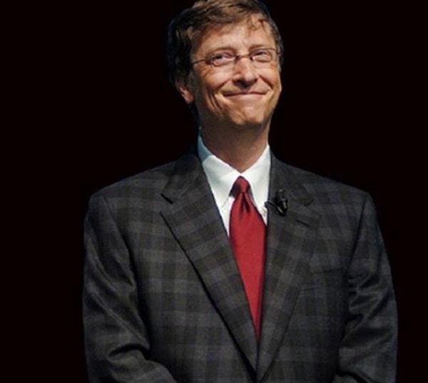 12. Bill Gates zamanın çoğunu vakfı üzerine çalışarak geçirse de hala Microsoft'un 'Kişisel Temsilci' projesi üzerinde çalışmaktadır.