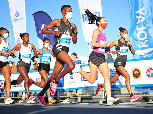 İlk Kez Avrupa'dan Asya'ya Koşuldu: 42. İstanbul Maratonu'na Kenyalı Atletler Damga Vurdu