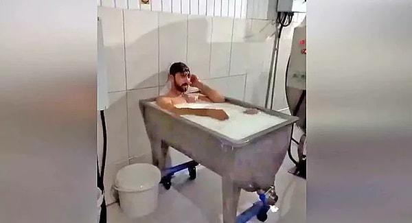 Geçtiğimiz günlerde Konya'da süt toplama merkezinde çalışan Emre Sayar'ın kazanda süt banyosu yaparken çekilen görüntüleri sosyal medyada büyük tepkilere neden olmuştu.