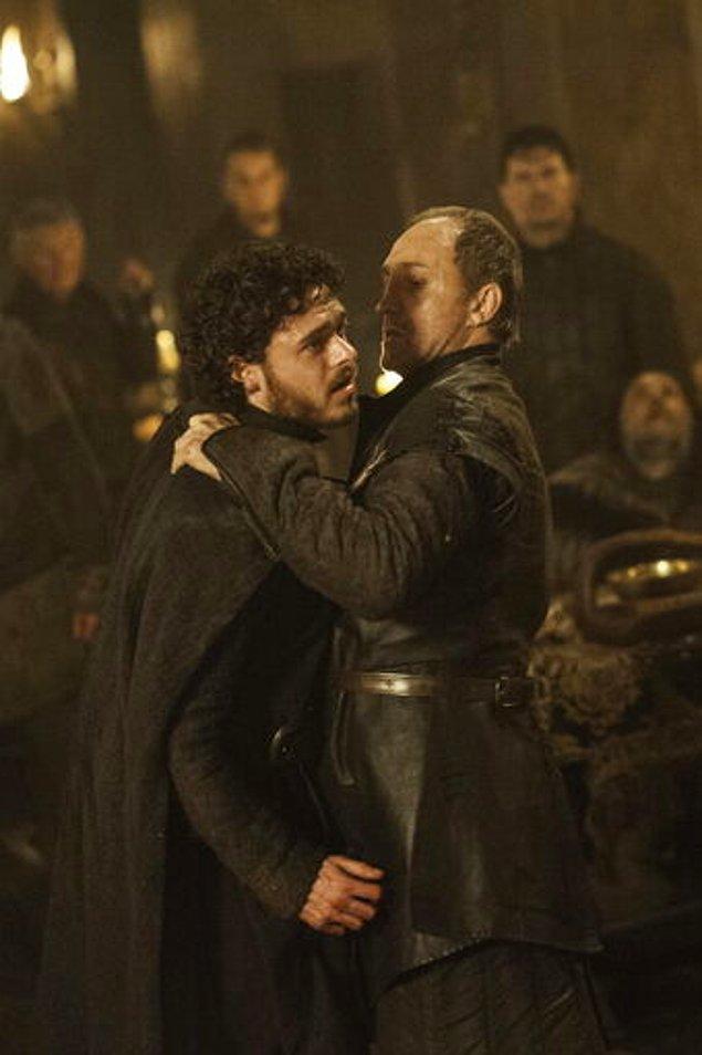 10. 'Game of Thrones'da, Roose Bolton'un Robb'u öldürdüğü sahne.