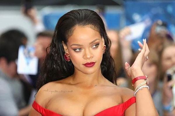17. Rihanna, her sene saçlarının güzel gözükmesi için 1 milyon 168 bin dolar harcıyor.