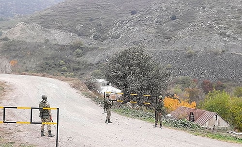 Dağlık Karabağ'a Gelen Rus Barış Güçleri İlk Kez Görüntülendi