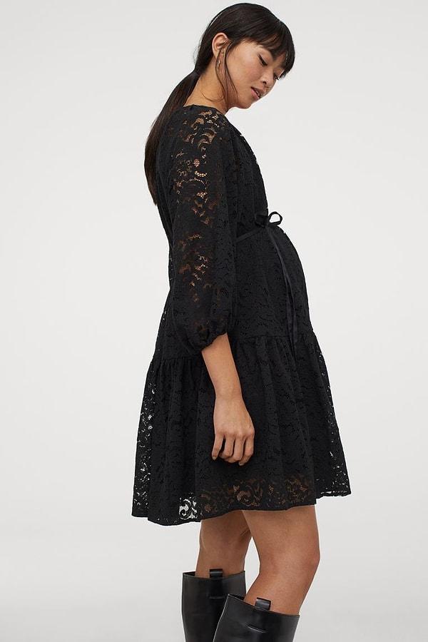 12. Dantel elbise harika değil mi sizce de? H&M marka elbisenin fiyatı 249 TL.