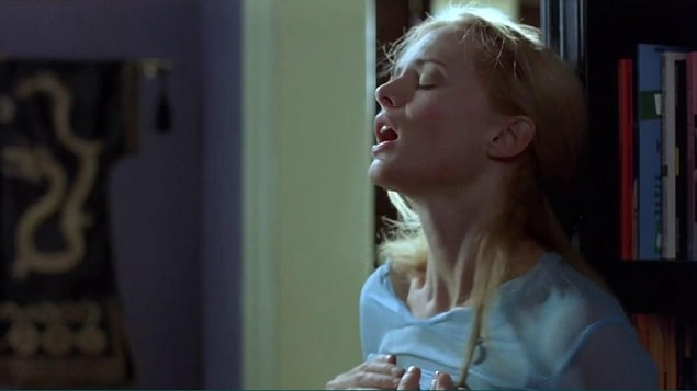 13. Ölürüm Kollarında/ Killing Me Softly (2002)