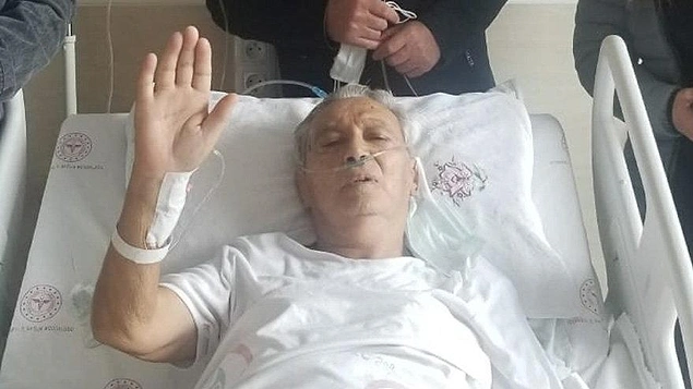 Bilecik, Niğde, Erzincan ve Manisa’da yıllarca valilik yapan Refik Arslan Öztürk, 71 yaşında bir süredir tedavi gördüğü prostat kanseri nedeniyle geçtiğimiz günlerde hayatını kaybetmişti.