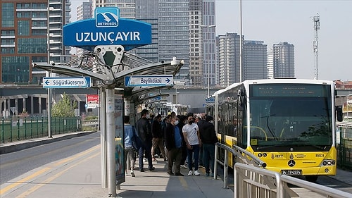 Yeni Şafak Yazarı Öztürk: 'Bir Felaketin Tam Ortasındayız, Vaka Sayılarını Açıklayamıyoruz Bile!'