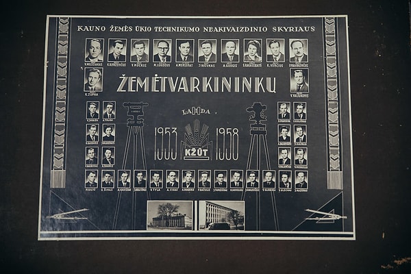 19. Мы оставили для вас все семейные памятные вещи и фотографии.