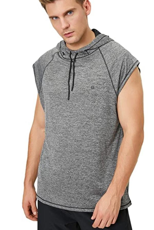 10. Sportif beylerin spor yaparken giyebileceği bu sweatshirte bir bakın.