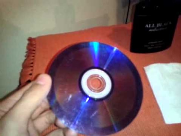 13. Игры, в которые нельзя было играть, фильмы, которые нельзя было смотреть, и песни, которые нельзя было слушать из-за поцарапанных компакт-дисков ...