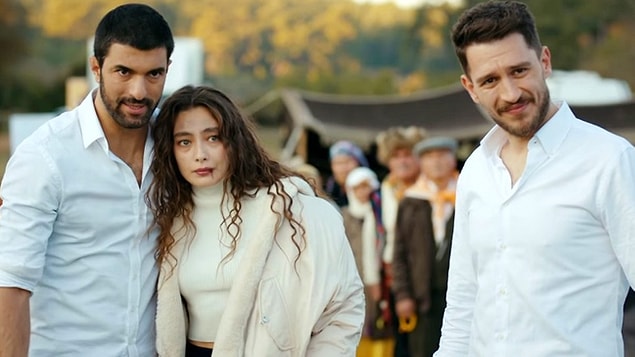 Geçtiğimiz sezon Sefirin Kızı'nın da potaya girmesiyle rekabet iyice kızıştı. Çünkü çatapat sevmeyen seyirci, Yasak Elma ile Sefirin Kızı arasında kaldı.