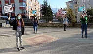 Koronavirüs Tedavisi Gören Öğretmenlerinin Gününü Evinin Önünde Kutladılar