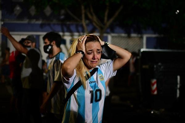 Maradona'nın ölümü sadece Arjantin'de değil dünyanın dört bir yanında büyük üzüntü yarattı.