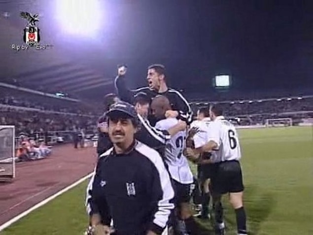 15. 2000/01 | Beşiktaş 3-0 Fenerbahçe (Hükmen)