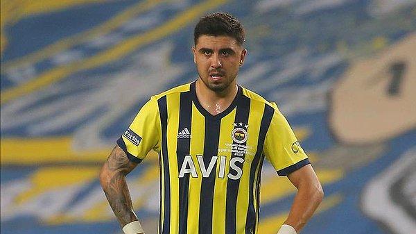 Fenerbahçe'nin 90+7'de kazandığı penaltıyı gole çeviren Ozan Tufan maçın skorunu ilan etti: 3-4.