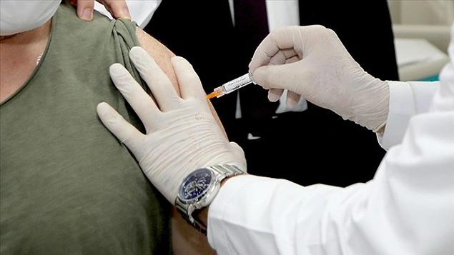 aşı hangi koldan yapılır