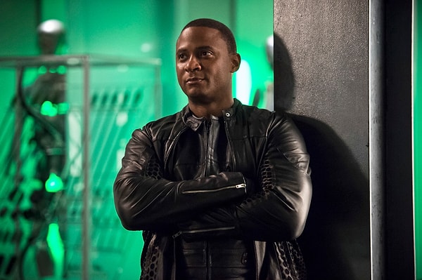 John Diggle, geri dönüyor. David Ramsey'in Arrow evreninin yayındaki dizilerinde yeniden rol alacağı açıklandı.