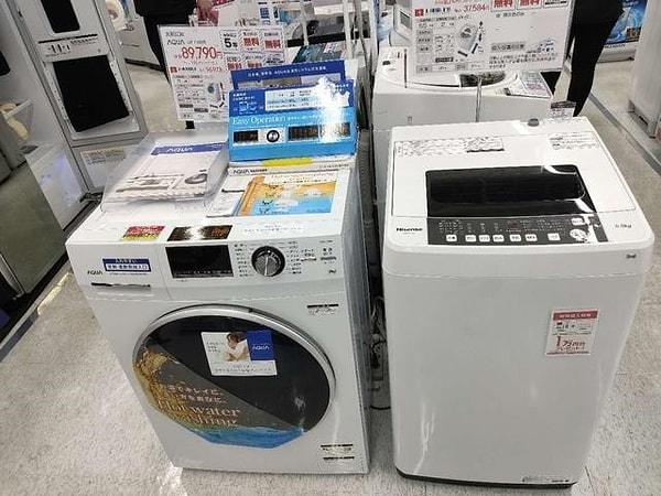 15. "Japonya'daki çoğu çamaşır makinesinde sıcak su yoktur. Çamaşırlarını soğuk su ile yıkarlar. Sıcak su ile yıkamak için 2 katı para ödemek zorundadırlar. "