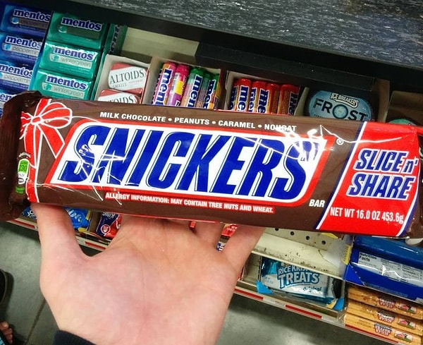 1. Огромный батончик шоколада в 450 грамм :