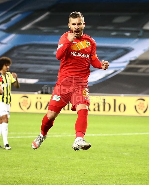 Bu gol Adem Büyük'ün kariyerinde Fenerbahçe'ye attığı ilk gol olarak kayıtlara geçti.