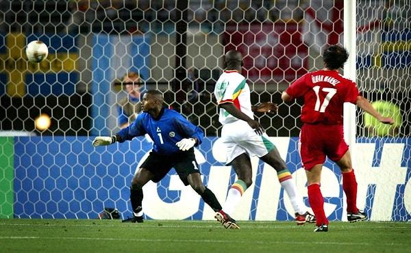 İlhan Mansız'ın Senegal'e attığı "altın gol"ün asistini yapan futbolcumuz hangisiydi?