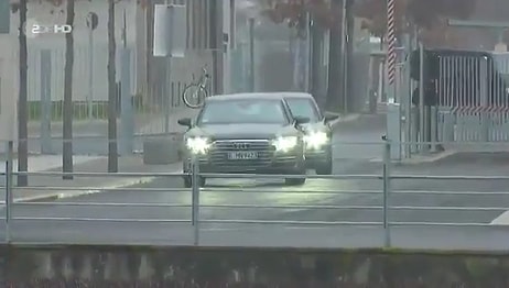 Dünyanın En Büyük 4. Ekonomisine Sahip Almanya'nın Şansölyesi Merkel'in Araç Konvoyu