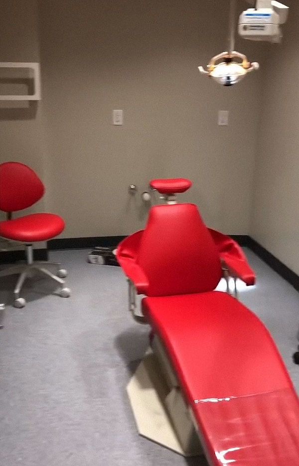 25. И есть даже медицинский центр на случай, если у вас возникнут проблемы со здоровьем.