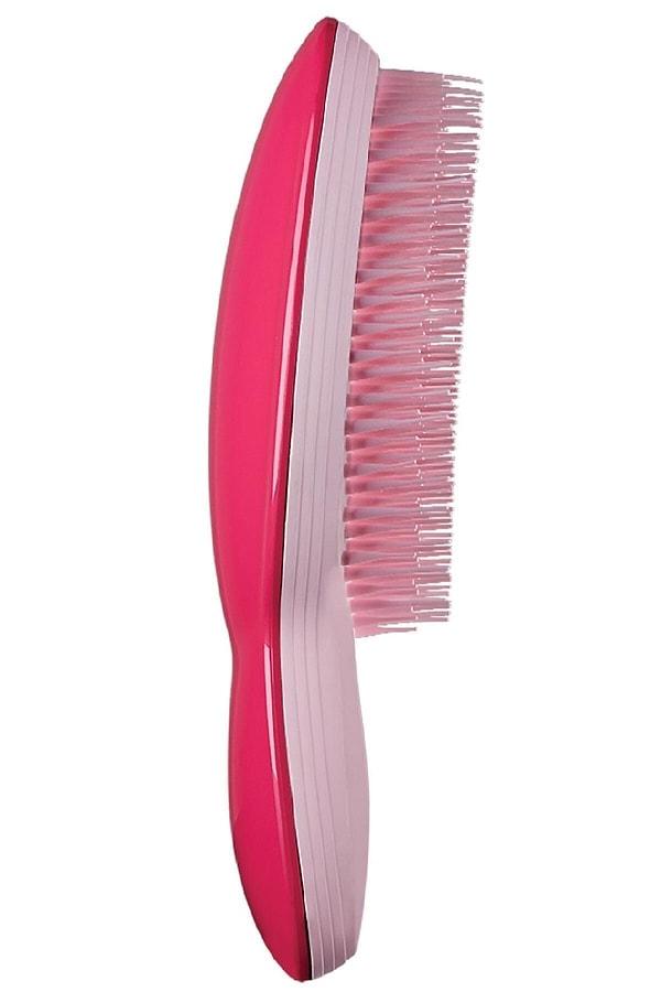 5. Tangle Teezer saçlarınızı açarken acıtmayan fırça. Fiyatı da normal fırçalardan pahalı ama gerçekten dedikleri gibi.