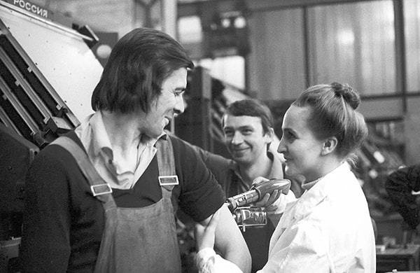 Массовая вакцинация против гриппа в Советском Союзе, 1977 г.