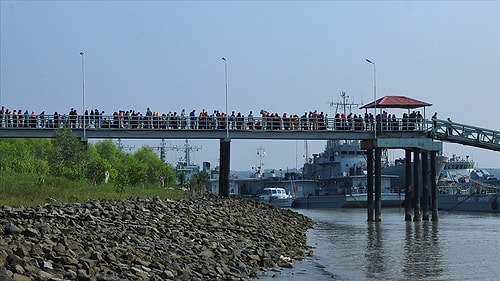 Bangladeş, Bin 800'den Kadar Arakanlı Müslüman Mülteciyi Issız Bir Adaya Taşıdı