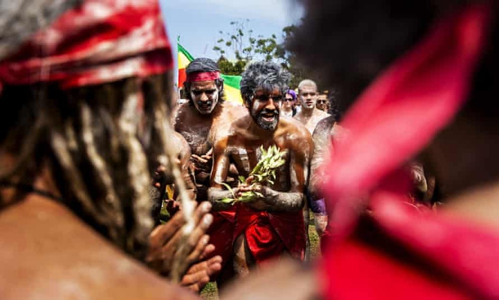 Avustralya, Yerli Halkları Görmezden Gelen Ulusal Marşının Sözlerini Değiştirdi