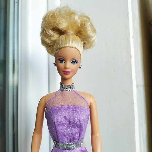 3. Полное имя всем известной куклы Барби — Барби Барбара Миллисент Робертс