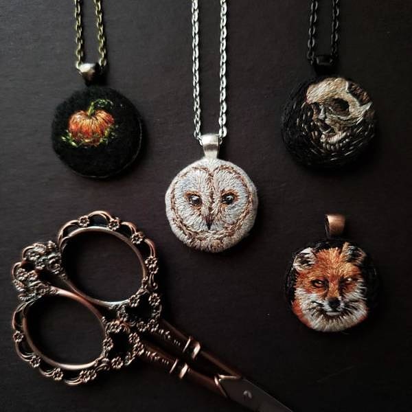 8. "Ожерелья с вышивкой на тему осени: сделала своими руками!"