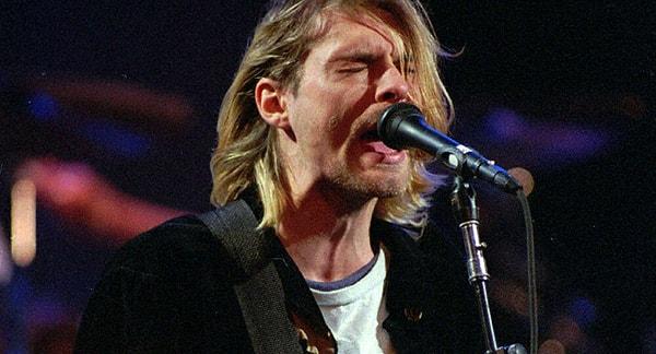 8. Nirvana, Buenos Aires'te büyük bir konser verdi. Ancak seyirciler Nirvana'dan önce sahneye çıkan bir kız grubuna çamur ve çöp atmaya başladı.