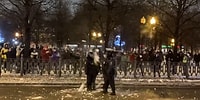 Muhalif Aleksey Navalnıy'ın Serbest Bırakılması İçin Düzenlenen Gösterilerde Göstericiler Polise Kar Topu Attı
