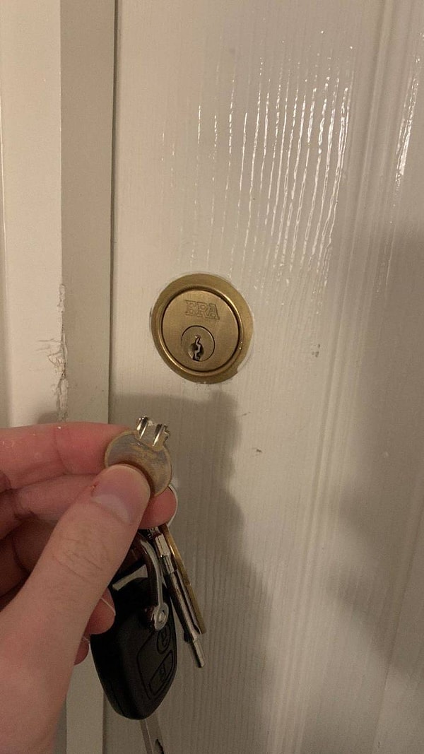 14. "Наши ключи изготовлены из самых прочных металлов".