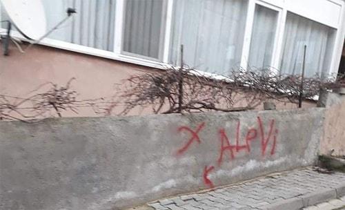 Yalova'da Alevi Vatandaşların Evleri Kırmızı Boyayla İşaretlendi