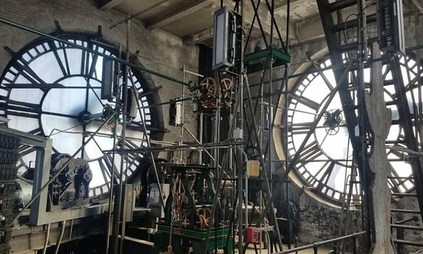 4. "Вот так выглядит мое рабочее место: часовая башня, на которую я поднимаюсь каждый день".