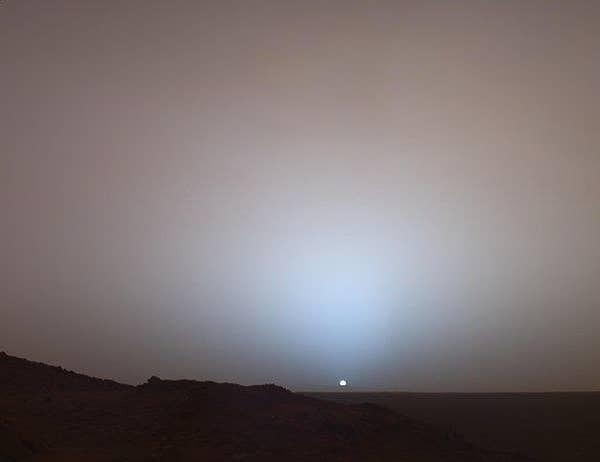 18. Aynı Güneş Mars'ın yüzeyinden böyle görünüyor.