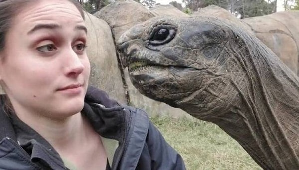 14. Ты чего уставилась, дамочка?!