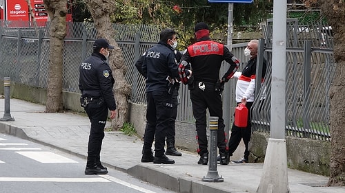 Şişli'de Hareketli Dakikalar! Otomobili Bağlanan Korsan Taksici Kendini Yakmak İstedi