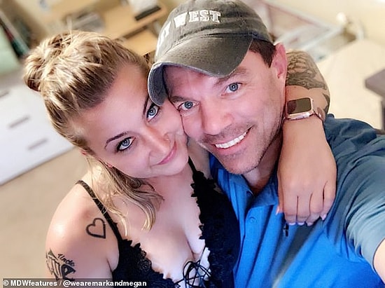 27-летняя женщина вышла замуж за 51-летнего диджея со своей первой свадьбы, в которого она влюбилась позже