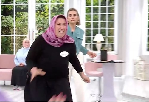 Esra Erol'da 'Başka Ülkede Yaşayamam' Dedirten Olay: Anne, Canlı Yayında Kızına Terlik Fırlattı