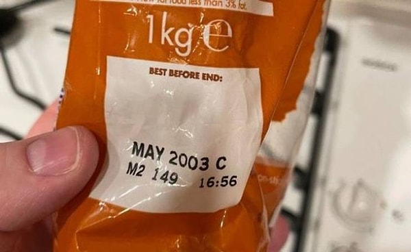 10. "Я все думал: "Почему ужин был таким странным на вкус?" Никогда больше не дам маме хозяйничать на моей кухне".